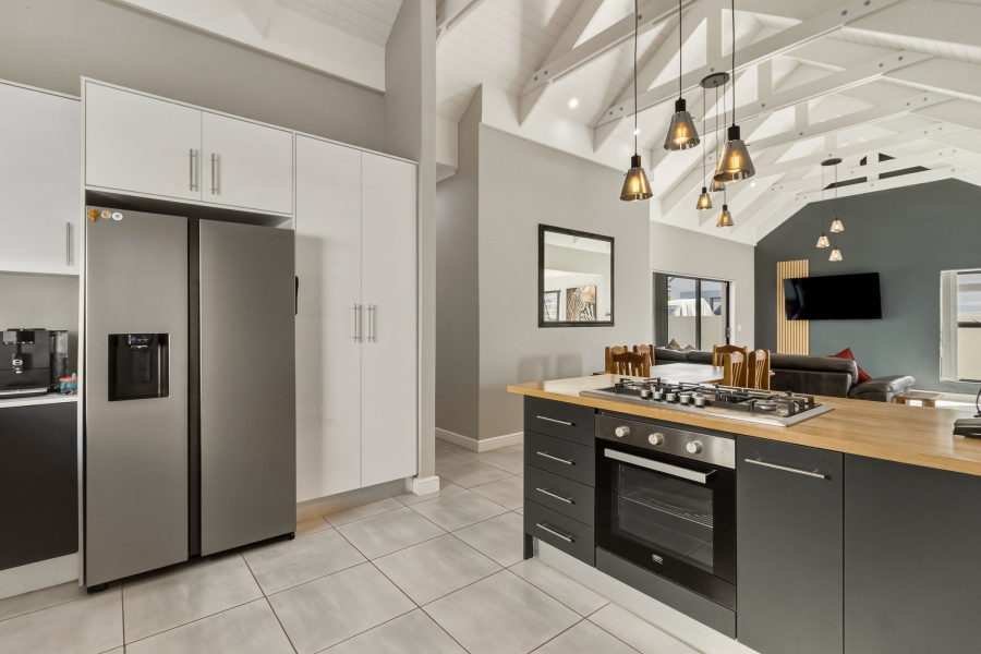 3 Bedroom Property for Sale in Aan de Wijnlanden Western Cape